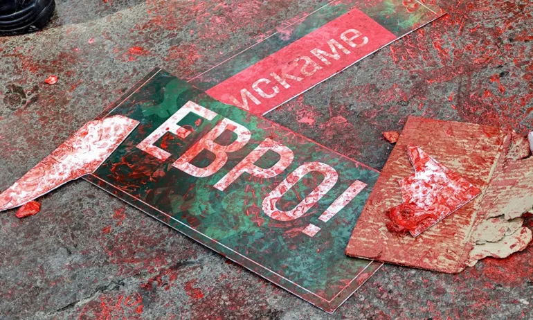 Възраждане с позиция: Свобода за политическите затворници - Tribune.bg