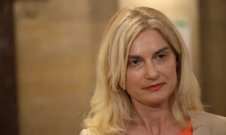 Министърът на туризма размаха пръст на ресторантьорите и ги предупреди с бюджета - Tribune.bg