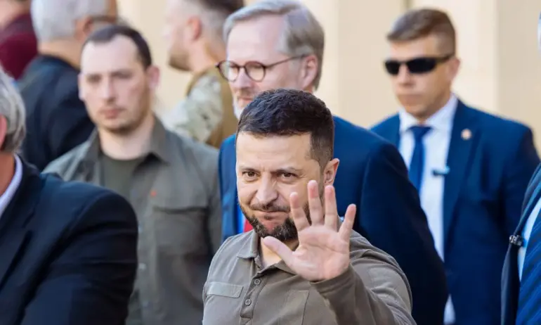 Русия включи Зеленски в списъка с издирвани престъпници - Tribune.bg