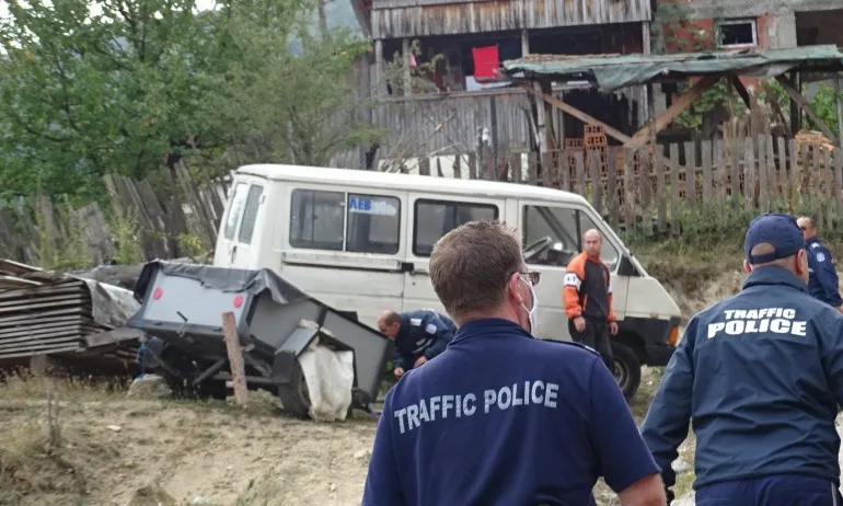 Повече от 12 часа: Полицията в Якоруда издирва изчезнало 2-годишно дете (СНИМКА) - Tribune.bg