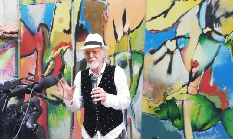 Цветен пърформънс по време Covid-19. Големият Иван Яхнаджиев украси столицата със своя творба - Tribune.bg