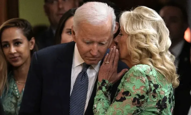 Джо Байдън отново се загуби, този път в градините на Белия дом (ВИДЕО) - Tribune.bg