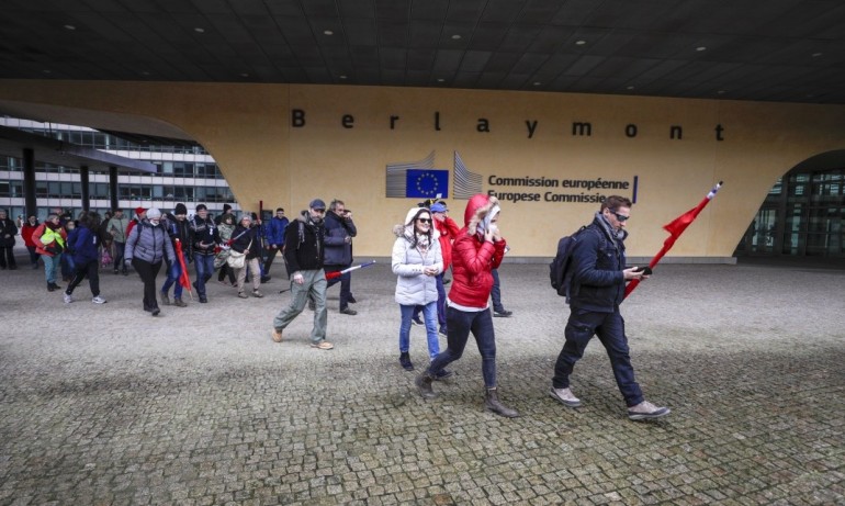 Конвой на свободата и в Брюксел - Tribune.bg
