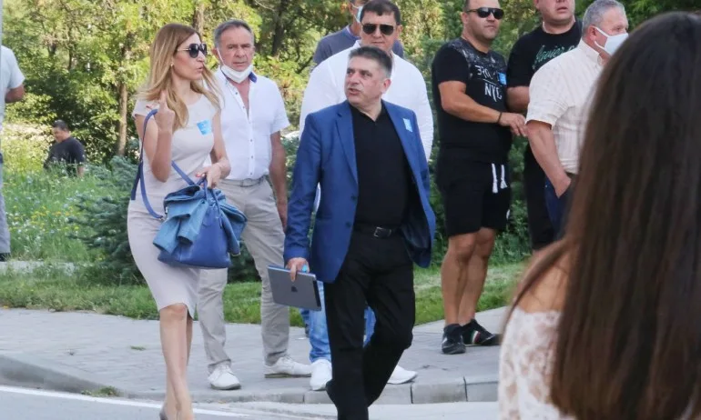 Данаил Кирилов вече не е депутат - Tribune.bg