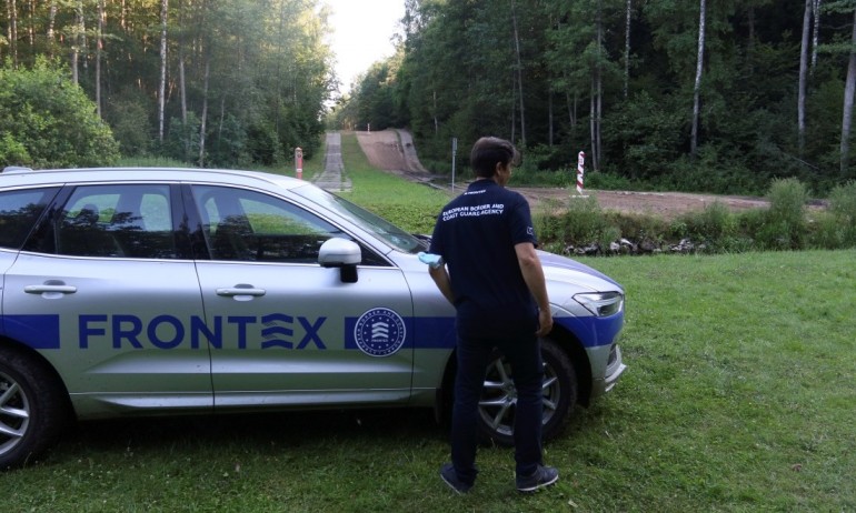 Frontex отчете рекордни нелегални прминавания в ЕС през 2021 г. - Tribune.bg