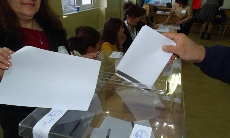 Изборите за общински съветници и кметове започнаха нормално - Tribune.bg