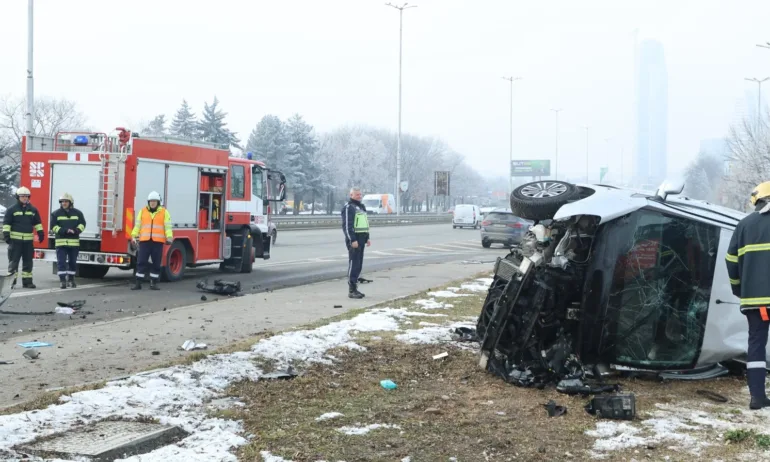 Тежка катастрофа в София, има загинал (СНИМКИ) - Tribune.bg