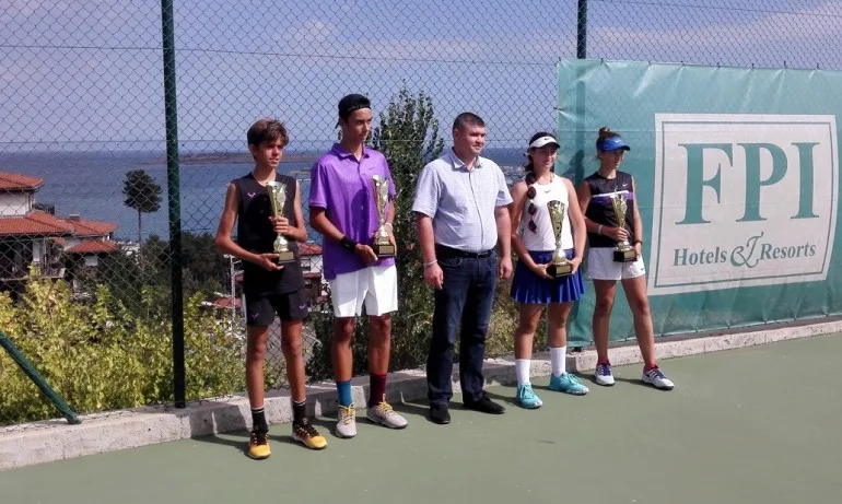 Румънец и рускиня спечелиха титлите на международния турнир до 14 години в Санта Марина - Tribune.bg