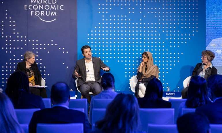 Петков в Давос: Изненадахме всички, станахме 0% зависими от Русия за една седмица - Tribune.bg