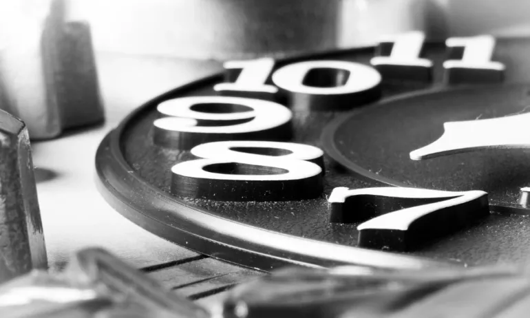 Тази нощ връщаме часовника с един час назад - Tribune.bg