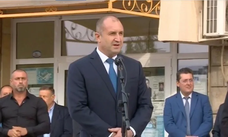 Румен Радев призова за единение в Пловдив - Tribune.bg