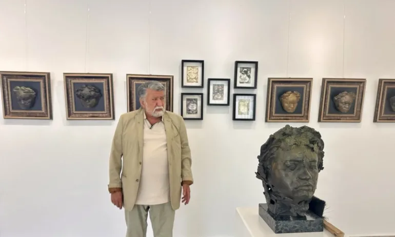 Вежди Рашидов събра политици, общественици и творци в галерия Vejdi за експозицията Бетовен – маски - Tribune.bg