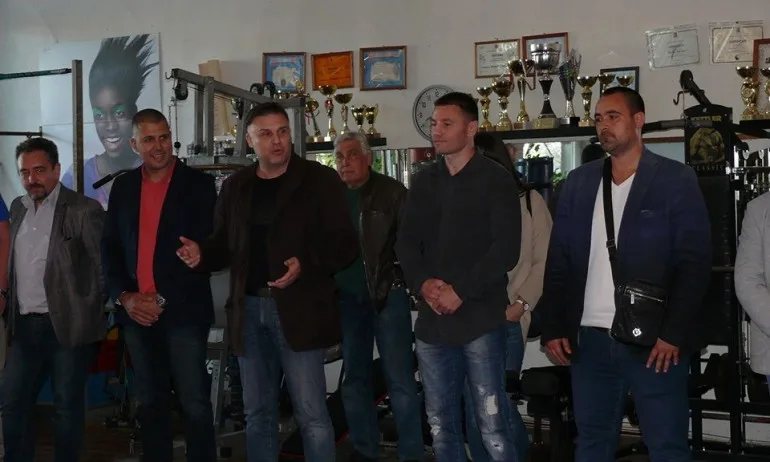 Мирослав Петров очаква спортния министър в Плевен - Tribune.bg