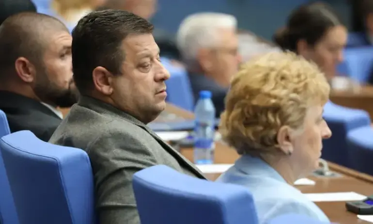 След извънредно заседание: „Величие“ иска оставката на Николай Марков и Виктория Василева