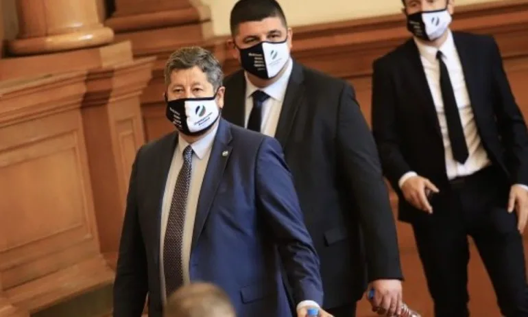 Богдан Милчев към ДБ: Депутати с популизъм се опитват да намалят жертвите по пътищата - Tribune.bg