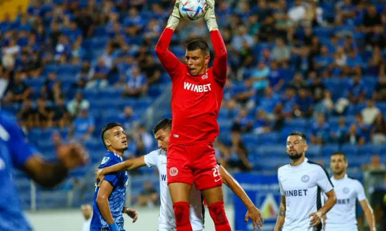 Вратар си тръгна от Етър - Tribune.bg