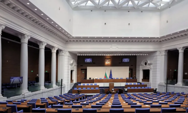 Депутатите разглеждат промени в правомощията на особения търговски управител - Tribune.bg
