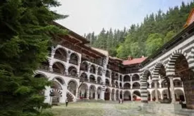 Монасите в Рилския манастир избраха ПБ на Радев - Tribune.bg