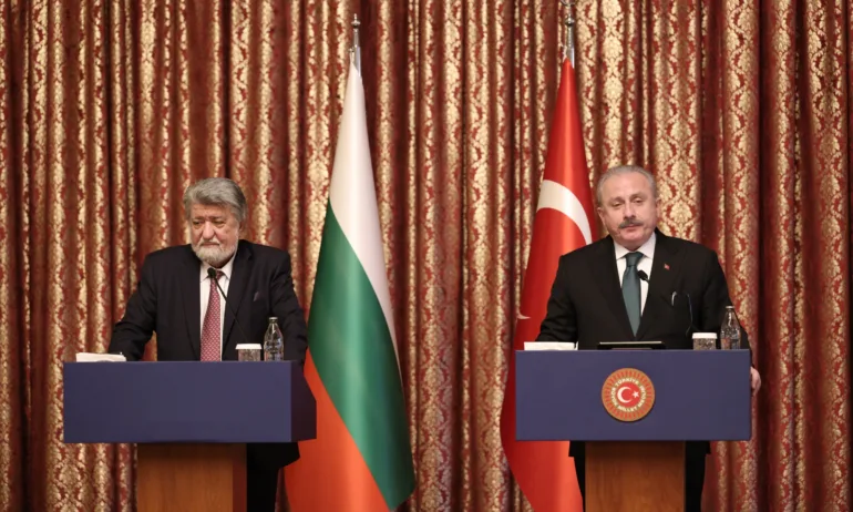 България ще инициира среща на високо равнище между ЕС и Турция по въпросите на миграцията - Tribune.bg