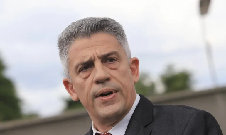 Освободеният шеф на разузнаването: Причина са дългата ръка на Кремъл и един обвиняем бизнесмен - Tribune.bg