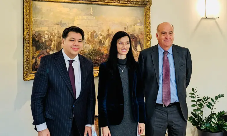 Мария Габриел: Сътрудничеството между България и САЩ е ключово за регионалната свързаност - Tribune.bg