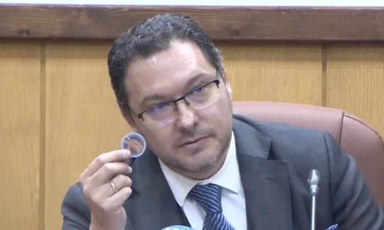 Митов: Закупуването на икони е одобрено от Бойко Рашков – има подписани документи (СНИМКИ) - Tribune.bg