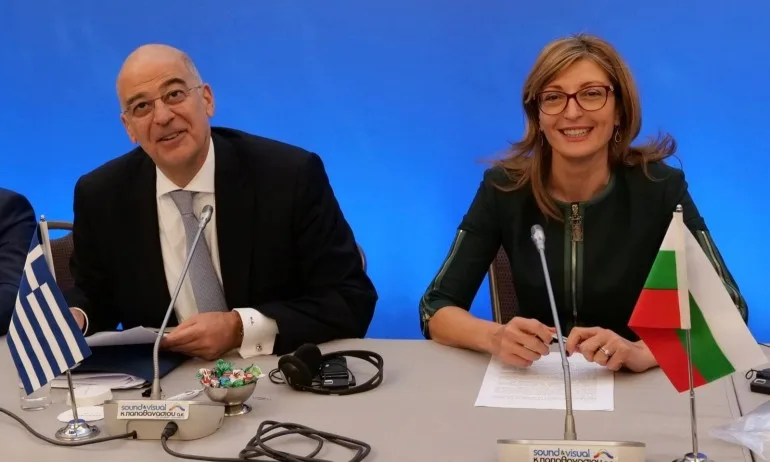 Захариева: България подкрепя задълбочаването на партньорството между ЕС и ЧИС - Tribune.bg