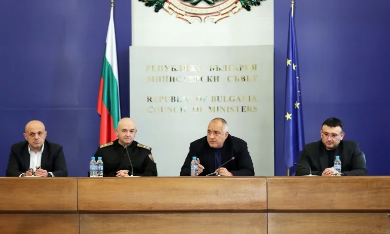 Борисов: България може да шие и изнася предпазни облекла, ако ЕС намери плат - Tribune.bg