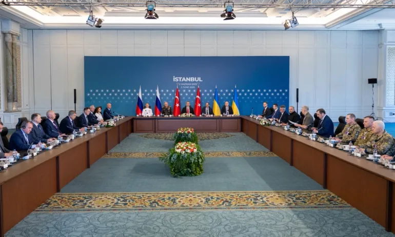 Украйна и Русия обсъждат деца, пленници и мир, но сближаване няма - Tribune.bg