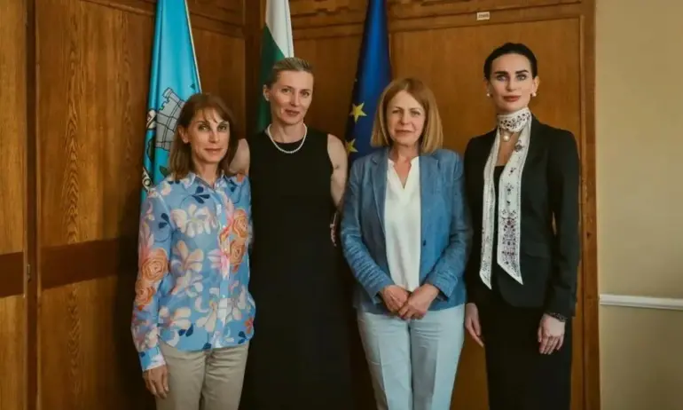 Фандъкова към кметът на Киев Виталий Кличко: Децата са най-големите жертви на войната - Tribune.bg