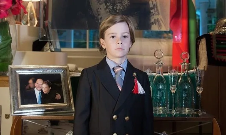 Княз Симеон-Хасан стана на 12 години - Tribune.bg