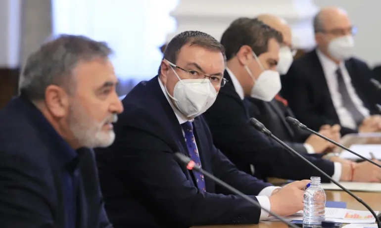 Ангелов: България ще се справи с третата вълна и ще излезем от нея успешно - Tribune.bg