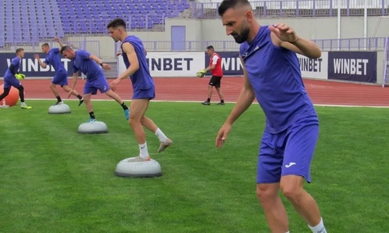 Футболистите на Етър подновиха подготовката си - Tribune.bg