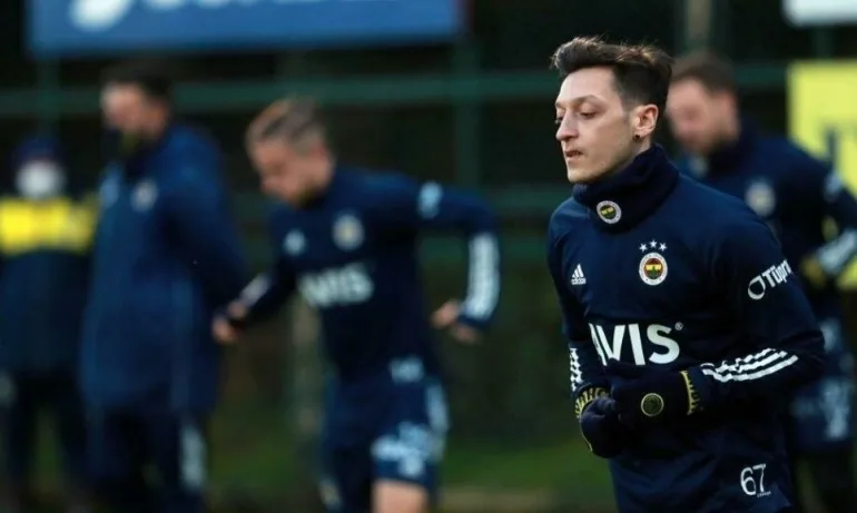 Месут Йозил дебютира с победа срещу тима на Страхил Попов - Tribune.bg