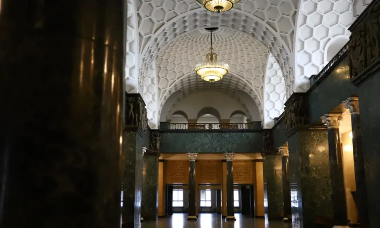 Петима с обвинения за нарушения и престъпления, свързани с изборите за 49-о Народно събрание - Tribune.bg