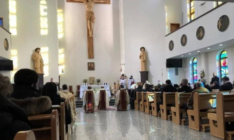 В деня на изборите: Католици и арменци празнуват Великден - Tribune.bg