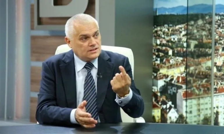 Вътрешният министър с остра критика към харманлийските полицаи заради Радев-старши - Tribune.bg