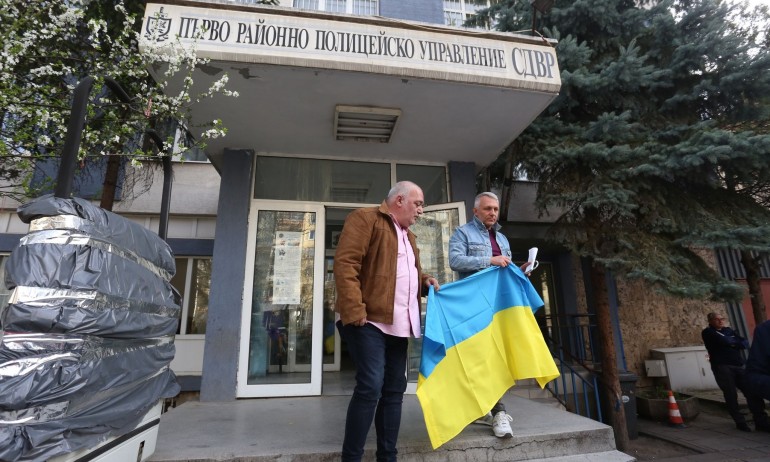 Движение Ние Идваме! пита кабинета дали сме в приятелски отношения с Руската Федерация - Tribune.bg