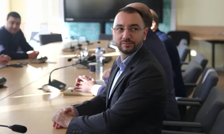 Хекимян: ПП/ДБ/СС дезертираха от политическата си отговорност за София - Tribune.bg