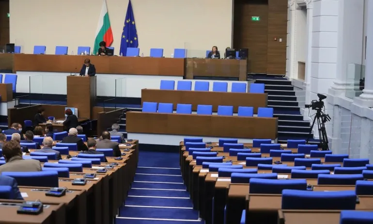 Депутатите увеличават тавана на бюджетния дефицит - Tribune.bg