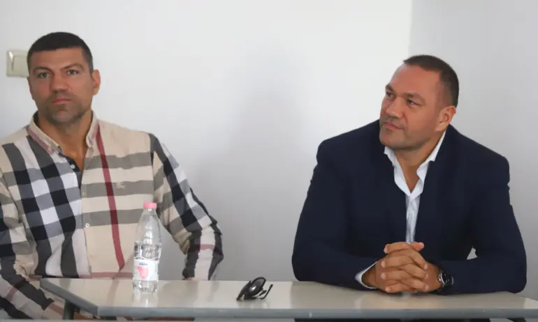 Братя Пулеви бяха привикани от допинг ченгета преди мача - Tribune.bg