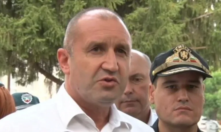 Вече и Радев бие тревога за мигрантите, миграционният натиск расте - Tribune.bg