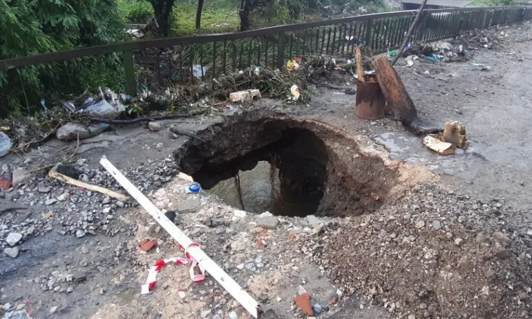 След потопа в Котел – наводнени имоти и щети по инфраструктурата (ГАЛЕРИЯ) - Tribune.bg
