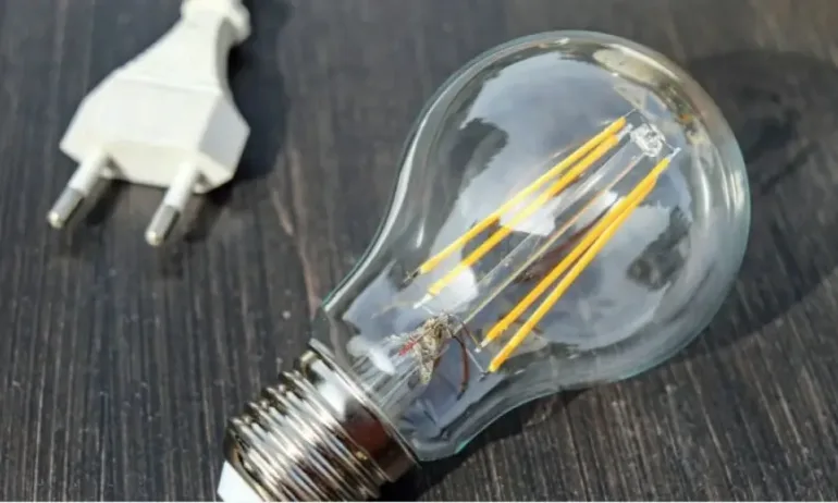 Нов модел за субсидиране на ток и природен газ за бита в Гърция - Tribune.bg