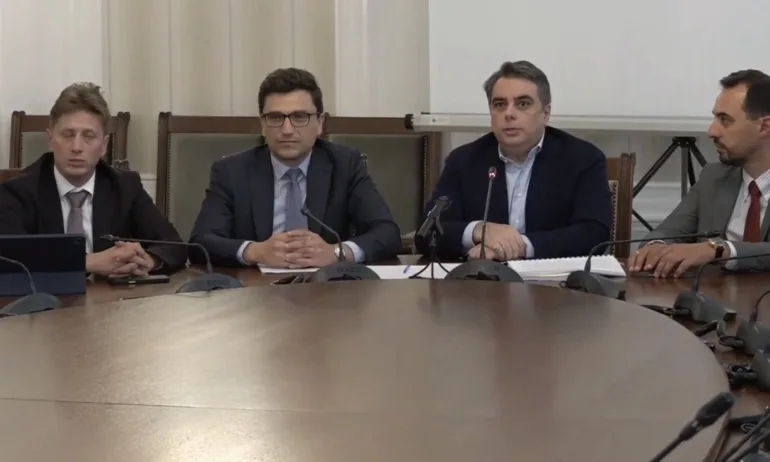 Асен Василев в Бюджет 2026 се замразява доходите - Tribune.bg