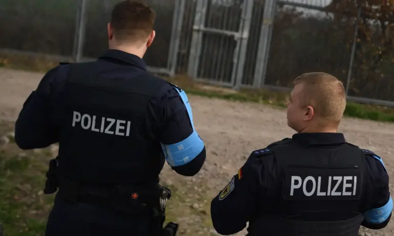 Влюбени били: 15-годишен българин забременил 13-годишната си сестра в Гърция - Tribune.bg