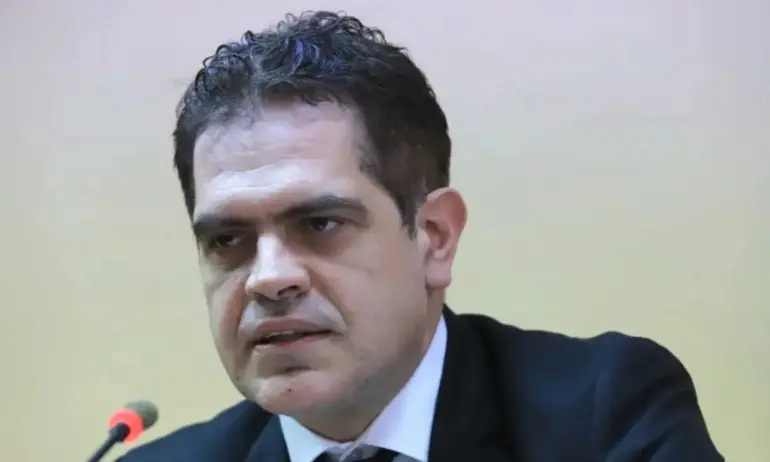 ЕЦБ даде жълт картон за финансово-икономическа политика, ЕК – червен за усвояването на евросредства - Tribune.bg