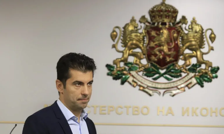 Мрежата: По-добре да внасяме министри от Канада, вместо от Барбабос, но Конституцията забранява... - Tribune.bg