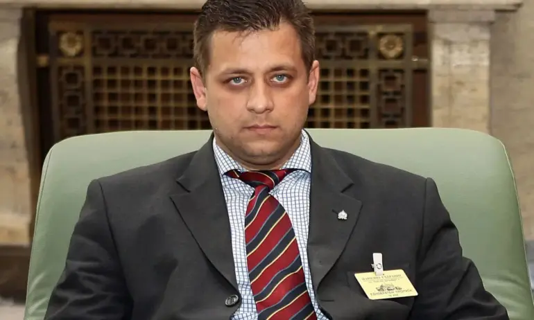 Лидерът на партия „Величие“ Николай Марков обяви, че няма да участва в разговорите за кабинет.