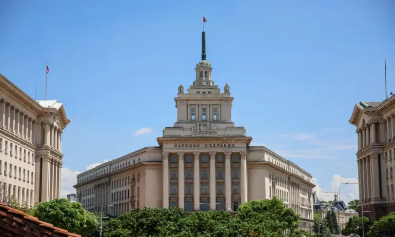 Първи парламентарен контрол на служебното правителство - Tribune.bg